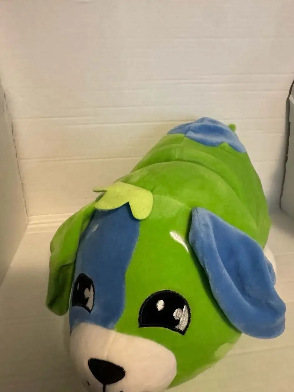 Flip A Zoo Mushmallows Reversible Katana Kitty Plush to Blue & Green Dog